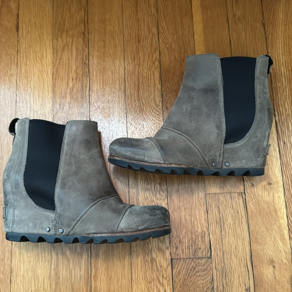 Sorel Gray Lea Wedge Ankle Boots
